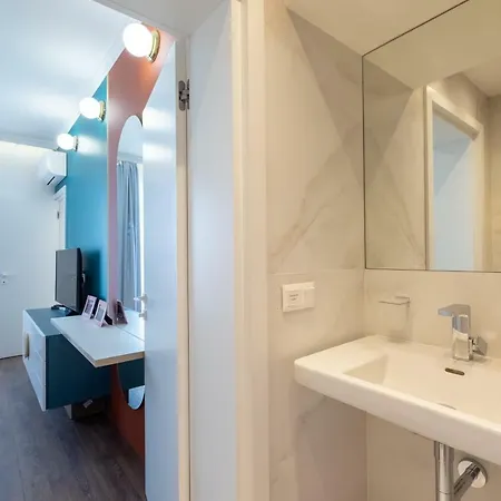 Apartment Vitosha Blvd 3-bedroom, 2-bathroom Lux