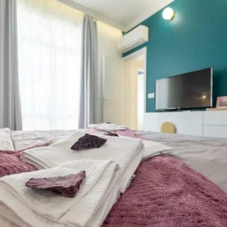 Apartment Vitosha Blvd 3-bedroom, 2-bathroom Lux Sofia